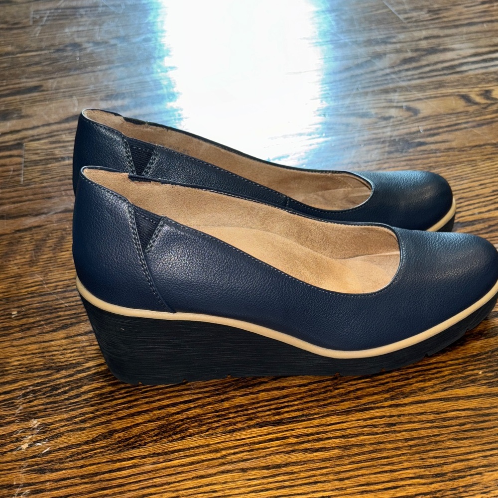 Women's Navy Wedge Shoes